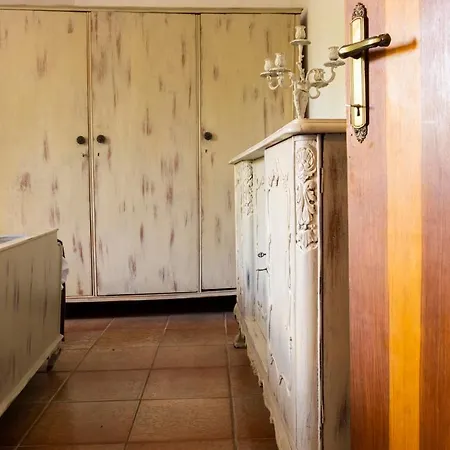 Steps From The 別荘 *