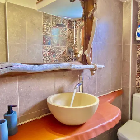 Steps From The 別荘